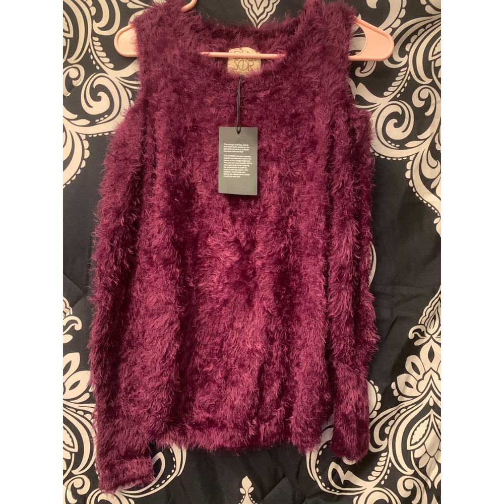 Chaser Womens Cold Shoulder Eyelash Knit Fuzzy Sweater Plum Purple Size M NEW
